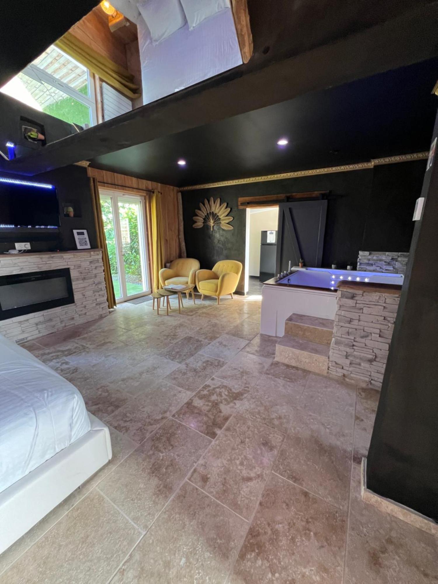 Le Lodge Des Charmes 5 Etoiles Leves Екстер'єр фото