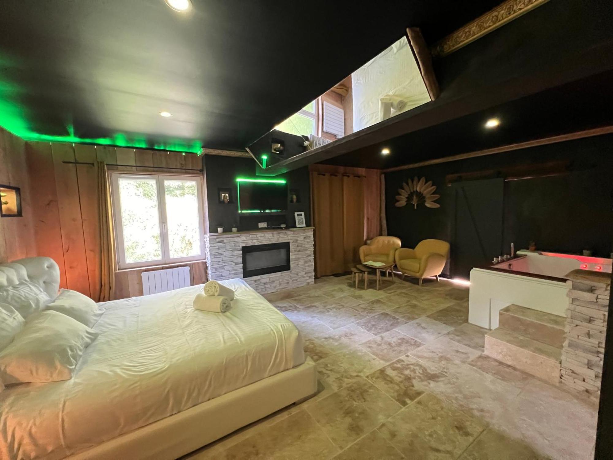 Le Lodge Des Charmes 5 Etoiles Leves Екстер'єр фото