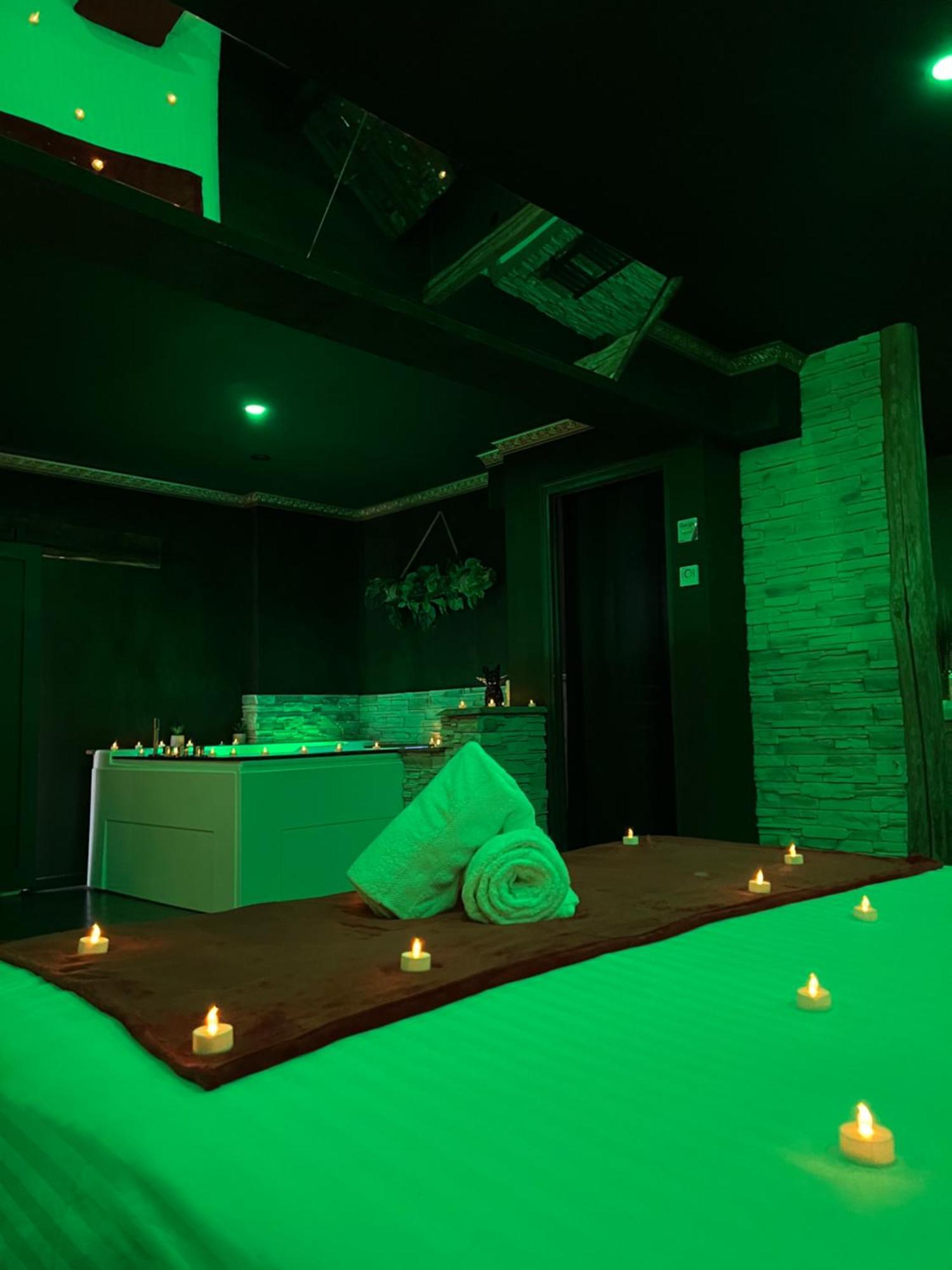Le Lodge Des Charmes 5 Etoiles Leves Екстер'єр фото