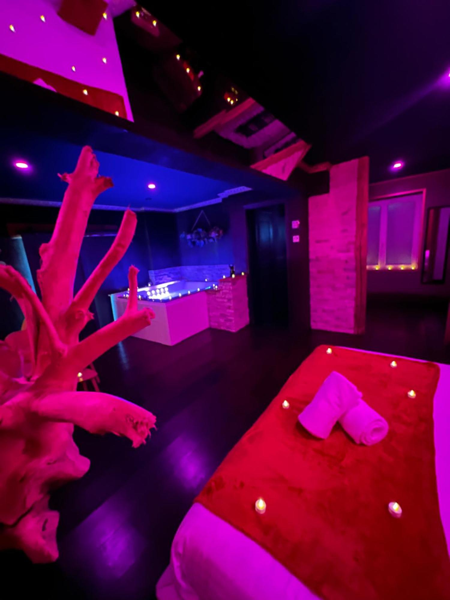 Le Lodge Des Charmes 5 Etoiles Leves Екстер'єр фото