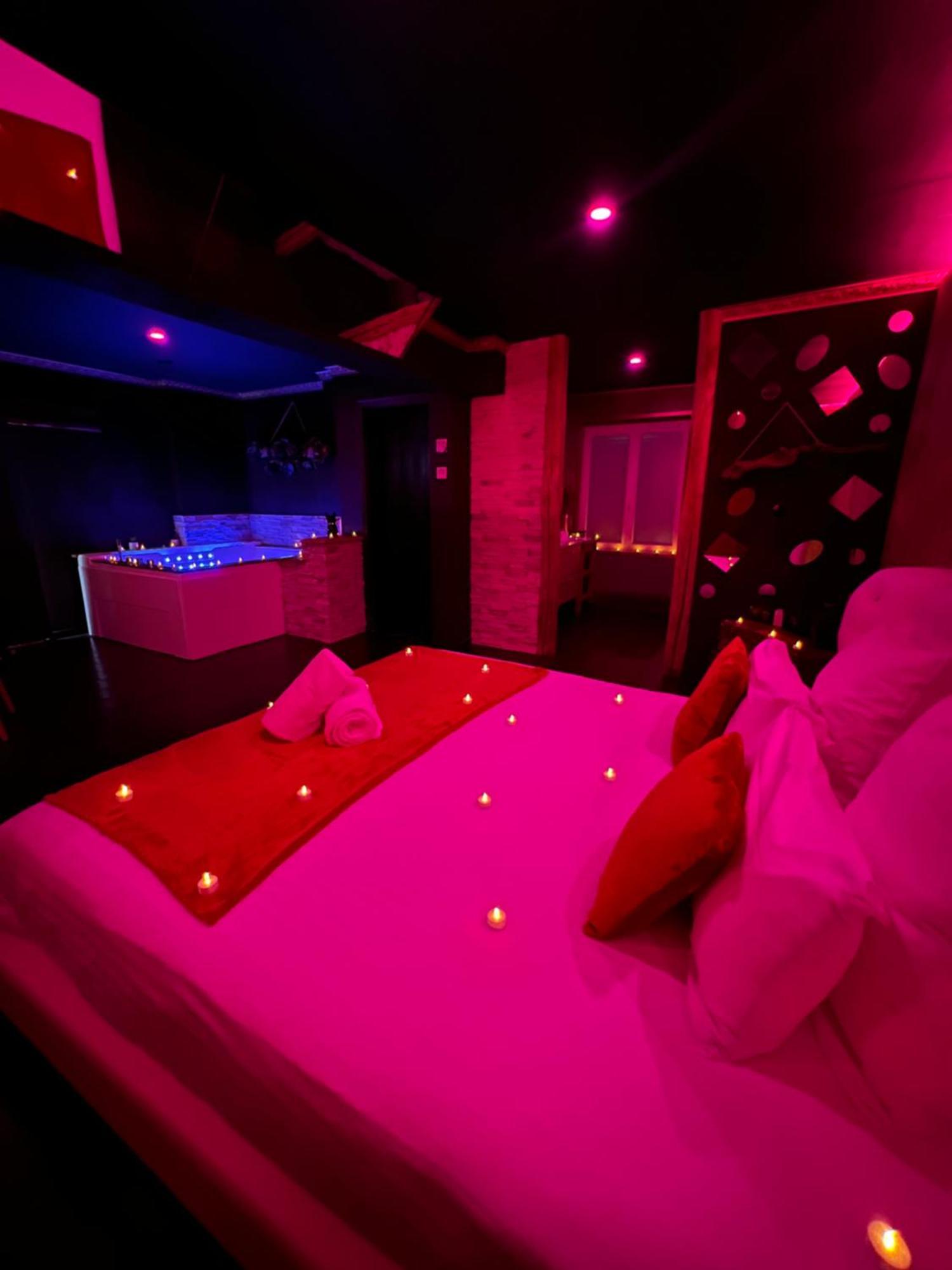 Le Lodge Des Charmes 5 Etoiles Leves Екстер'єр фото