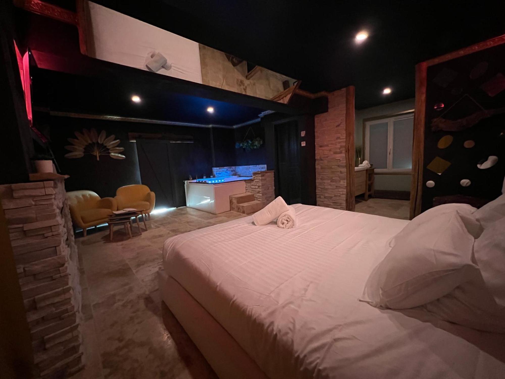 Le Lodge Des Charmes 5 Etoiles Leves Екстер'єр фото